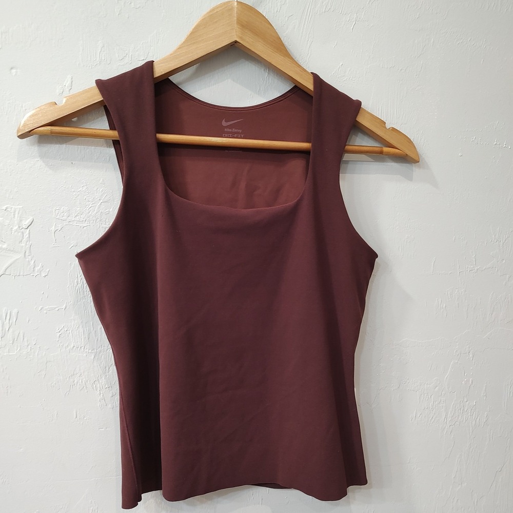Nike Women Zenvy Light Support Sports Bra Sz Medium Burgundy Red Square Neck